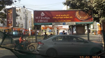 adcrest-jewellery-bus-shelter